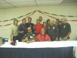 Group_Photo_following_Sijos_Birthday_Banquet.jpg (58420 bytes)