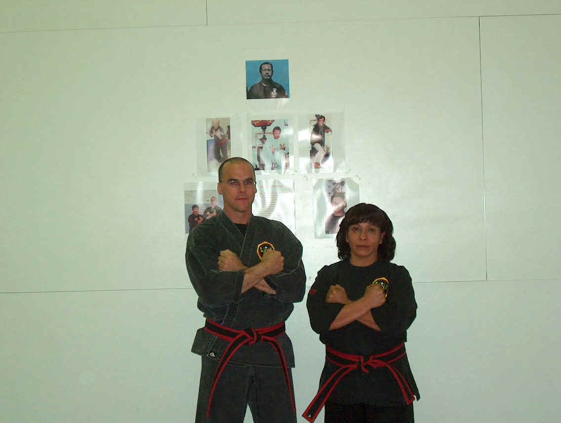 Sifu Brian and Sifu Linda Walker.JPG (185980 bytes)